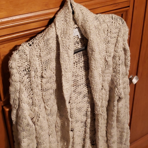 Like New Jessica Simpson Cable Knit Sweater Beige - Picture 2 of 6